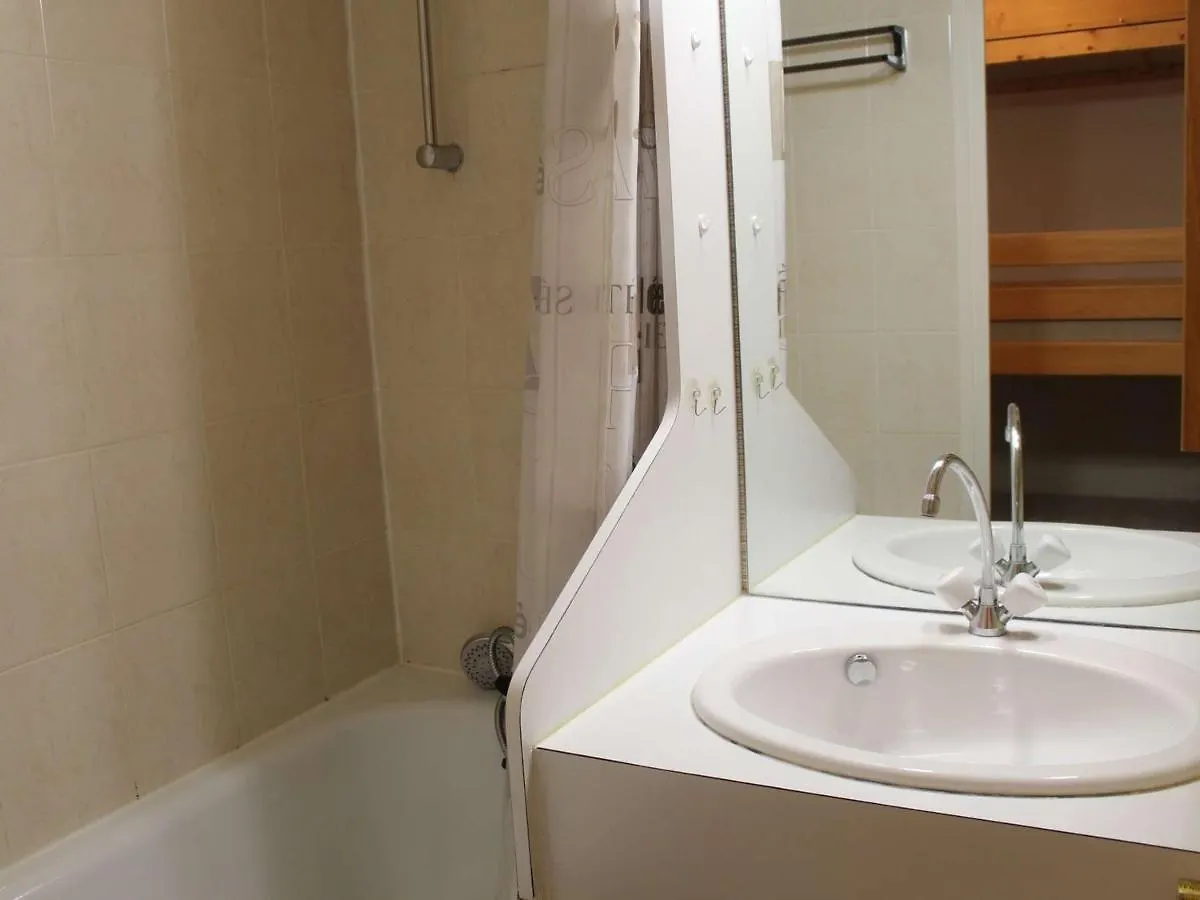 Studio Montagne, 4 Couchages A Vars Les Claux - Pres Des Pistes, Balcon Et Parking Prive - Fr-1-330B-4 France